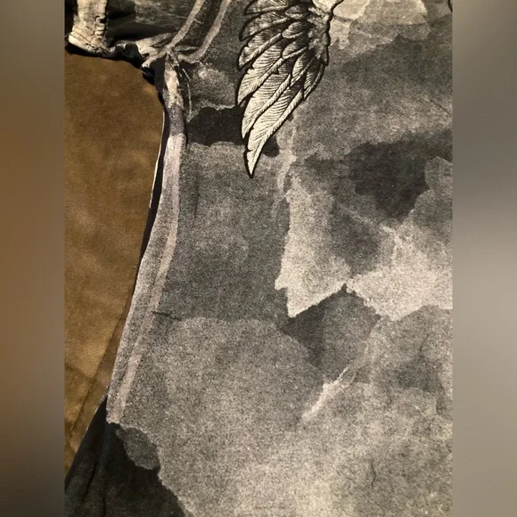 Sinful brand, size medium, 100% cotton, black and gray tee - Picture 4 of 8